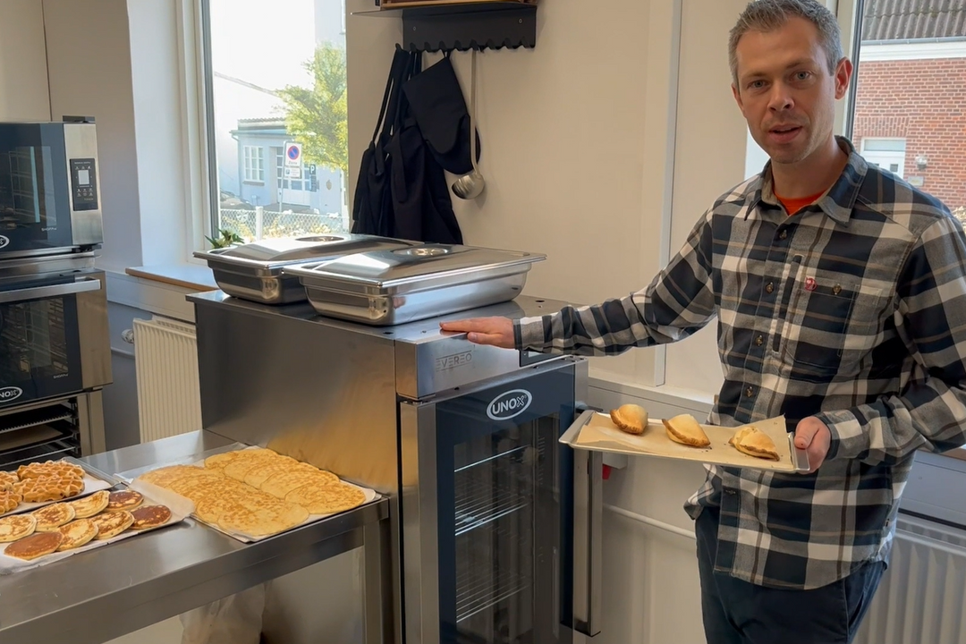 EVEREO: Server varme retter i din café - uden et køkken