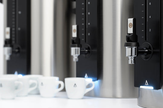 Storkøkkenudstyr til hotel og morgenmadsbuffet