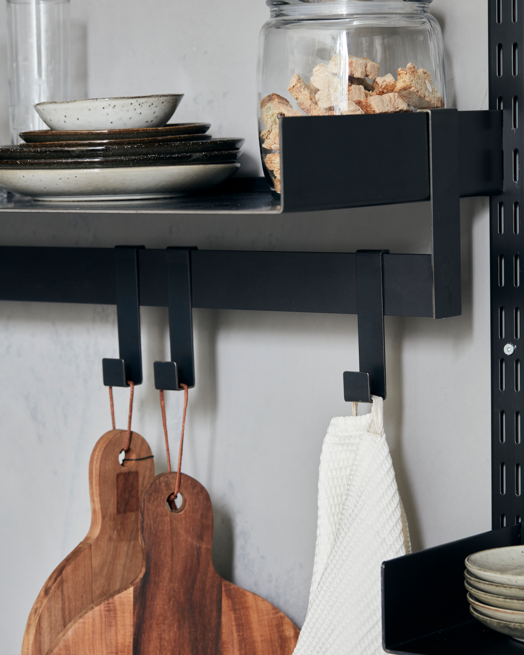 Steel wall shelf - HDFari, Black - 90 cm wide x 31.5 cm deep