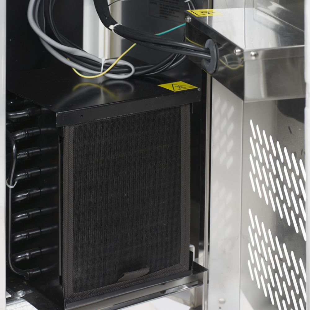 Kølebord med tre døre - GN 1/1 - Tefcold CK7310X1 - 291 liter - 1,42 kw/24 timer - 179,5 cm bred