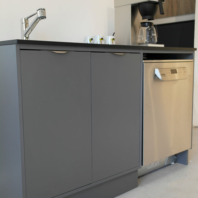 Opvaskestation til kontor og institution - 150x70x92,5 cm - Dansk produceret